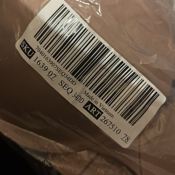 Victoria Secret Perfect Shape Push-Up Smooth Bra - Picture 5 of 7